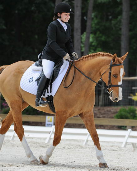 So8ths-5-4-12-Dressage-1366-SarahZimmer-MardiGras-DDeRosaPhoto