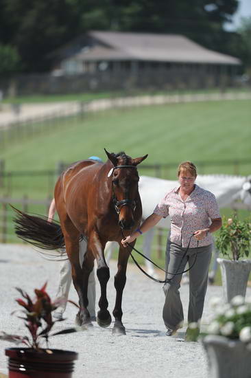 So8ths-5-3-12-1stJog-0232-BonnieMosser-Isbond-TR-DDeRosaPhoto