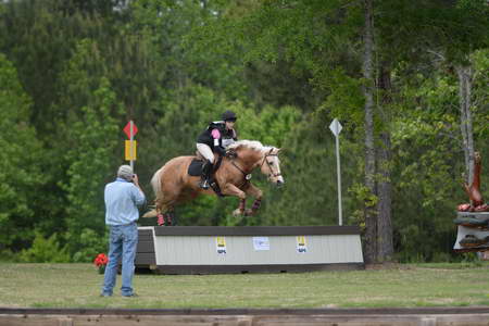 So8ths-5-4-13-XC-7107-TaylorPence-Goldie-DDeRosaPhoto