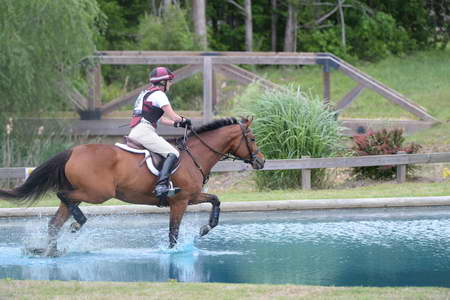 So8ths-5-4-13-XC-DSC 6004-KathyViele-Matariki-DDeRosaPhoto