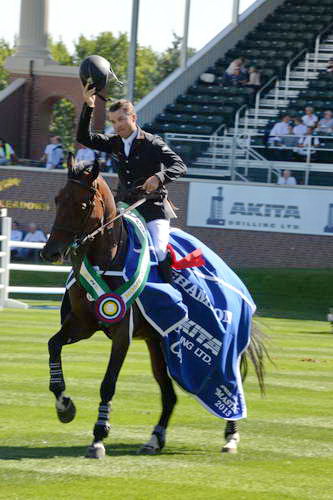 Spruce-Meadows2-9-4-13-2702-KentFarrington-AkitaCup-DDeRosaPhoto