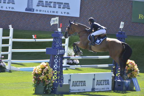 Spruce-Meadows-9-4-13-5607-VanessaMannix-NirvanaDeTerlong-CAN-DDeRosaPhoto