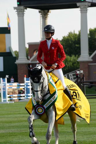 Spruce-Meadows2-9-5-13-3090-PenelopeLeprevost-DameBlanche-FRA-DDeRosaPhoto