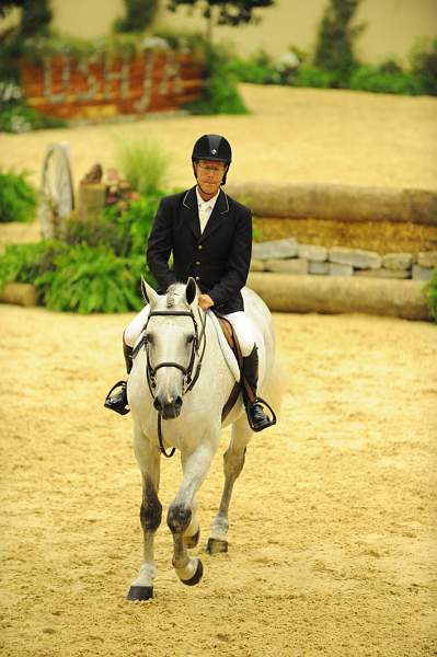 USHJA-Derby-8-20-10-DER_8327-QRnd1-C.Quito-JohnFrench-DDeRosaPhoto.jpg