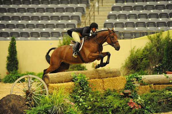 USHJA-Derby-8-21-10-Rnd2-DER1_9774-TheSpecialist-JenniferAlfano-DDeRosaPhoto.JPG