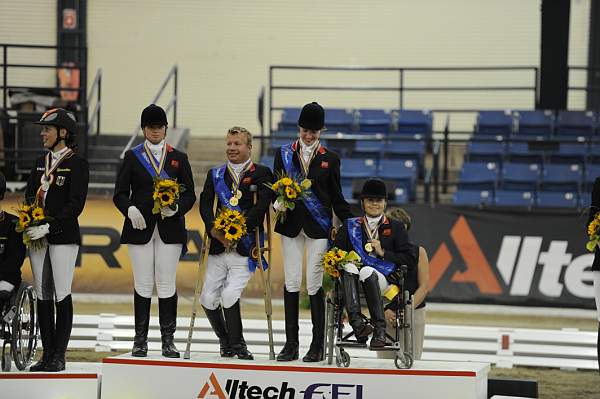 WEG3-10-7-10-Para-Medals-6798-DDeRosaPhoto.jpg