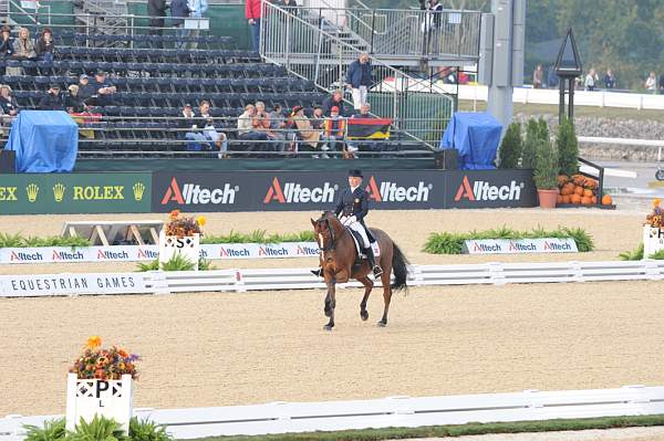 WEG1-9-28-10-DressageGP-5447-DDeRosaPhoto.jpg