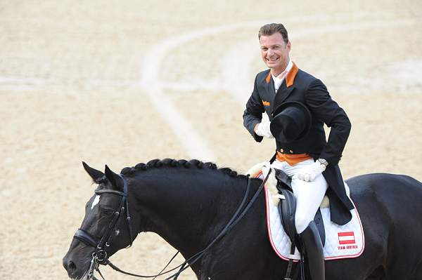 WEG1-9-28-10-DressageGP-5599-DDeRosaPhoto.jpg