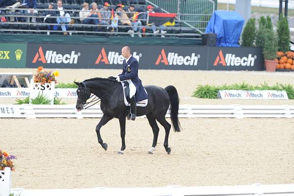 WEG1-9-28-10-DressageGP-5653-DDeRosaPhoto.jpg