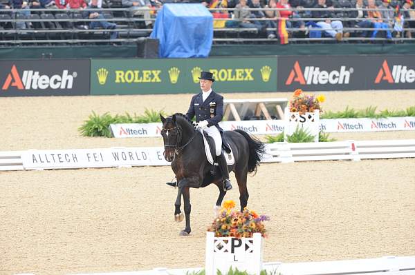 WEG1-9-28-10-DressageGP-5772-DDeRosaPhoto.jpg