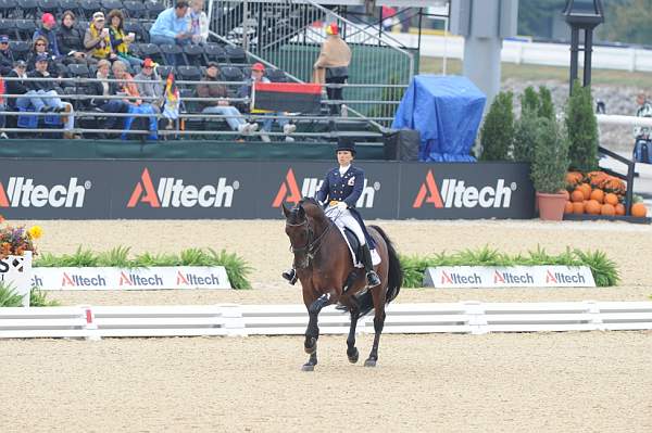 WEG1-9-28-10-DressageGP-5834-DDeRosaPhoto.jpg