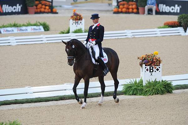 WEG1-9-28-10-DressageGP-5873-DDeRosaPhoto.jpg