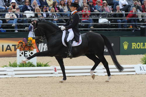 WEG1-9-28-10-DressageGP-6504-EdwardGal-MoorlandsTotilas-DDeRosaPhoto.jpg