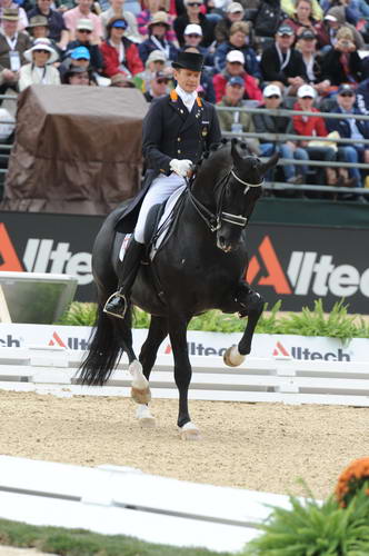 WEG1-9-28-10-DressageGP-6522-EdwardGal-MoorlandsTotilas-DDeRosaPhoto.jpg