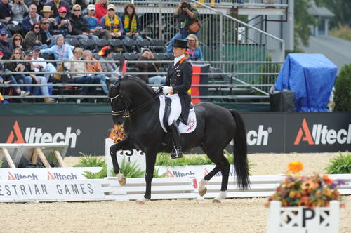 WEG1-9-28-10-DressageGP-6537-EdwardGal-MoorlandsTotilas-DDeRosaPhoto.jpg