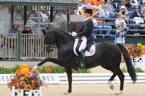 WEG1-9-28-10-DressageGP-6573-EdwardGal-MoorlandsTotilas-DDeRosaPhoto.jpg