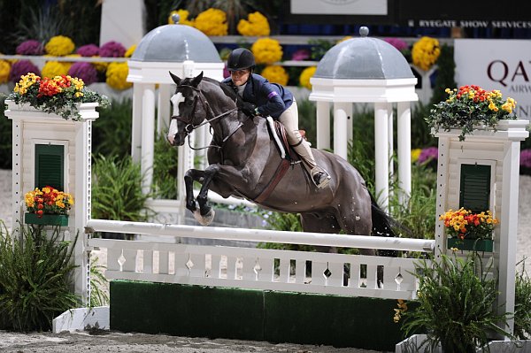 WIHS3-10-31-10-Cl123-LgPnyHtr-9849-MidnightHour-VictoriaPress-DDeRosaPhoto.jpg