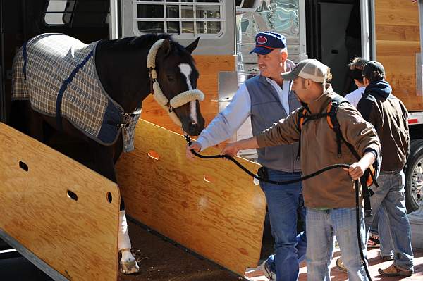 WIHS-10-19-09-DSC_366-AroundGrounds-Outside-Loading-DDeRosaPhoto.jpg