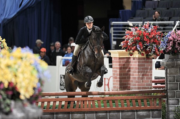 WIHS2-10-29-10-Cl181-WIHSEq-Htr-5745-PaulenaJohnson-Catwoman-DDeRosaPhoto.jpg