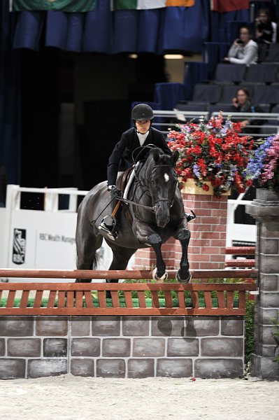 WIHS2-10-29-10-Cl181-WIHSEq-Htr-5764-KarenPolle-Logan-DDeRosaPhoto.jpg