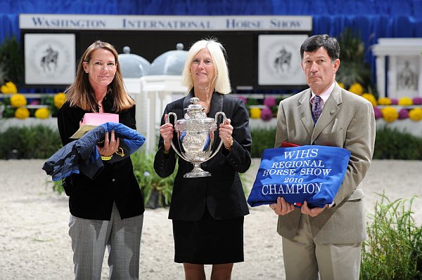 WIHS3-10-31-10-RegPnyHtrGrandChamp-Cl193-LocHtrFinals-Pny-0283-RockStar-ElizabethParent-DDeRosaPhoto.jpg
