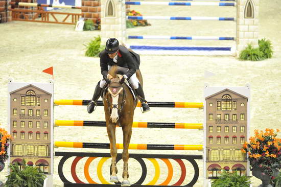 WIHS5-10-29-11-PresCup-1292-Pavarotti-ToddMinikus-DDeRosaPhoto