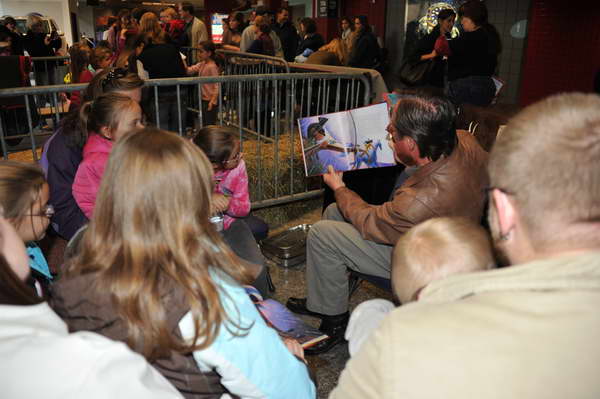 WIHS5-10-29-11-KidsDay-4917-DDeRosaPhoto.JPG