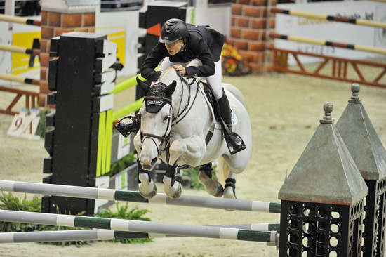 AnimalPlanet-WIHS5-10-29-11-PresCup-1552-VictoryDA-SaerCoulter-DDeRosaPhoto.JPG