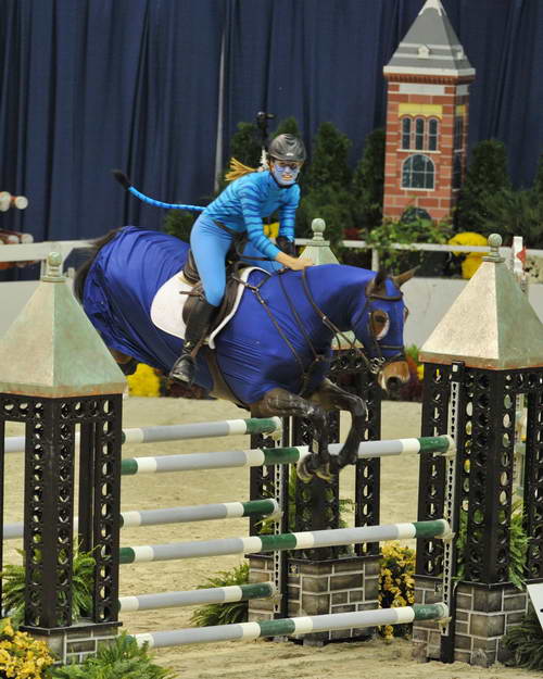 Jumper-Gambler-WIHS3-10-27-11-Cl211-5375-JuliaDesBrumes-SaerCoulter-DDeRosaPhoto