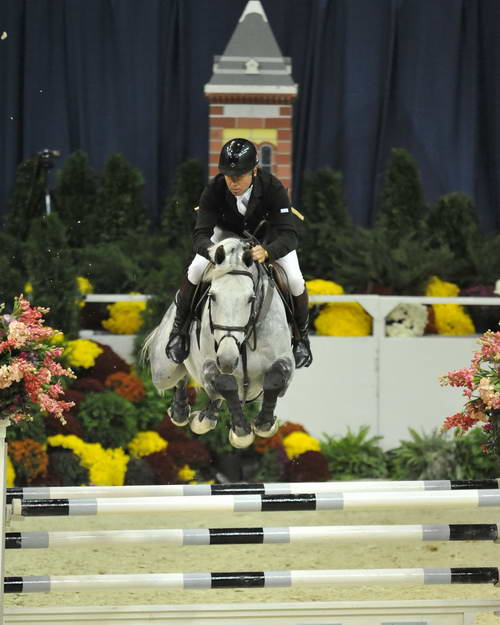 Jumpers-WIHS5-10-29-11-PresCup-1726-Carlo273-NickSkelton-DDeRosaPhoto