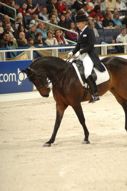 21-WIHS-CathyMorelli-10-28-05-Dressage-DDPhoto.JPG