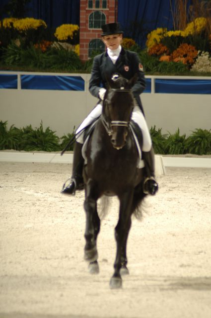 30-WIHS-AshleyHolzer-10-28-05-Dressage-DDPhoto.JPG