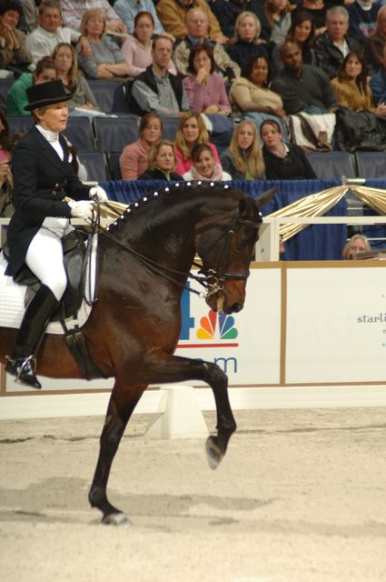 27-WIHS-CathyMorelli-10-28-05-Dressage-DDPhoto.JPG