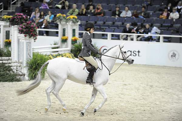 WIHS-10-25-09-MedPny-DSC_1886-MacyGrey-SkylarNelson-Ponies-DDeRosaPhoto.jpg