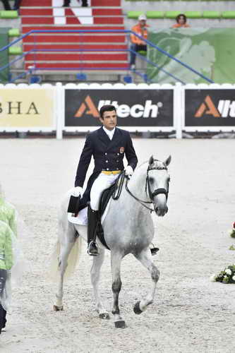 WEG-Dressage-8-25-14-GPTeam-0004220-ManuelVeiga-BenHurDaBroa-POR-DDeRosaPhoto