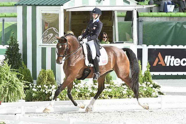 WEG1-Dressage-8-26-14-GPTeam-0007665-LauraGraves-Verdades-USA-DDeRosaPhoto