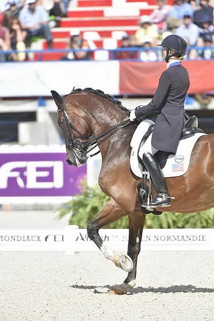 WEG1-Dressage-Freestyle-0006285-LauraGraves-Verdades-USA-DDeRosaPhoto