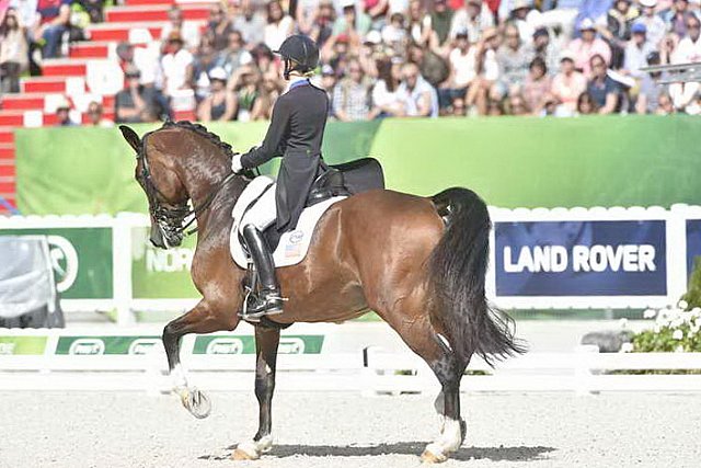 WEG1-Dressage-Freestyle-0006290-LauraGraves-Verdades-USA-DDeRosaPhoto