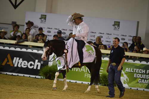 WEG-Reining-8-30-14-0001023-DDeRosaPhoto