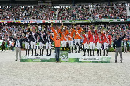 WEG2-SJ-Team2-9-4-14-8456-DDeRosaPhoto
