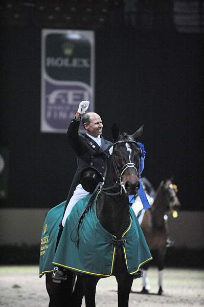 WorldCup-4-16-09-Dressage-1019-Ravel-SteffenPeters-DDeRosaPhoto