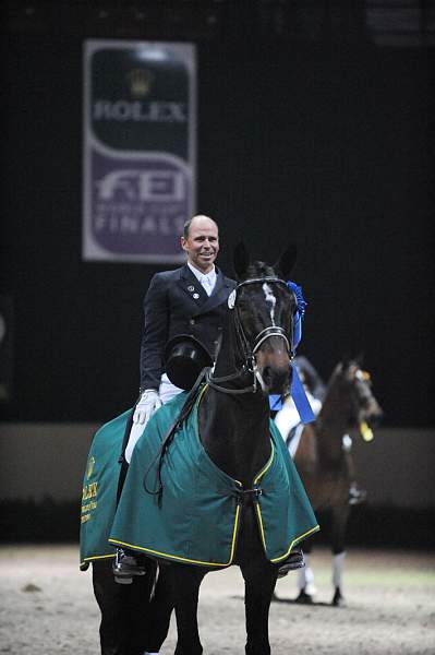 WorldCup-4-16-09-Dressage-1021-Ravel-SteffenPeters-DDeRosaPhoto