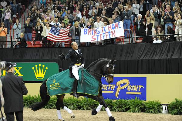 WorldCup-4-16-09-Dressage-1100-Ravel-SteffenPeters-DDeRosaPhoto