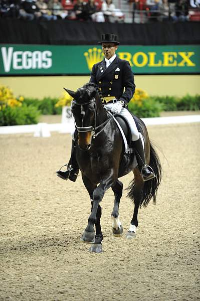 WorldCup-4-16-09-Dressage-721-SteffenPeters-Ravel-DDeRosaPhoto