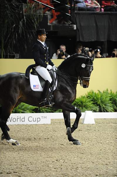 WorldCup-4-16-09-Dressage-725-SteffenPeters-Ravel-DDeRosaPhoto