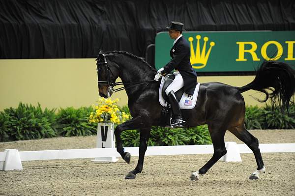 WorldCup-4-16-09-Dressage-771-SteffenPeters-Ravel-DDeRosaPhoto