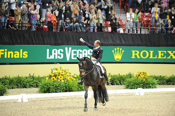 WorldCup-4-16-09-Dressage-804-SteffenPeters-Ravel-DDeRosaPhoto