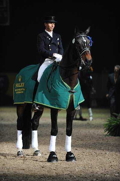 WorldCup-4-18-09-DressageAwardsFinal-636-SteffenPeters-Ravel-DDeRosaPhoto