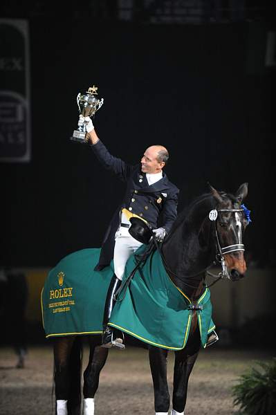 WorldCup-4-18-09-DressageAwardsFinal-663-SteffenPeters-Ravel-DDeRosaPhoto