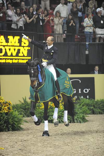 WorldCup-4-18-09-DressageAwardsFinal-736-SteffenPeters-Ravel-DDeRosaPhoto